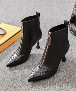 2025 New Women's Fashion Ankle Boots - Black Glossy Leather Quilted Booties with Front Zipper & Mid-Heel, Slim-Fit Winter Boots - Image 3