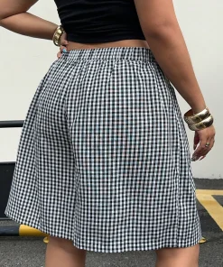 Alternative view of Ladies plus Size Spring Simple Casual Black White Plaid Shorts Wide Leg Pants Trousers for Women