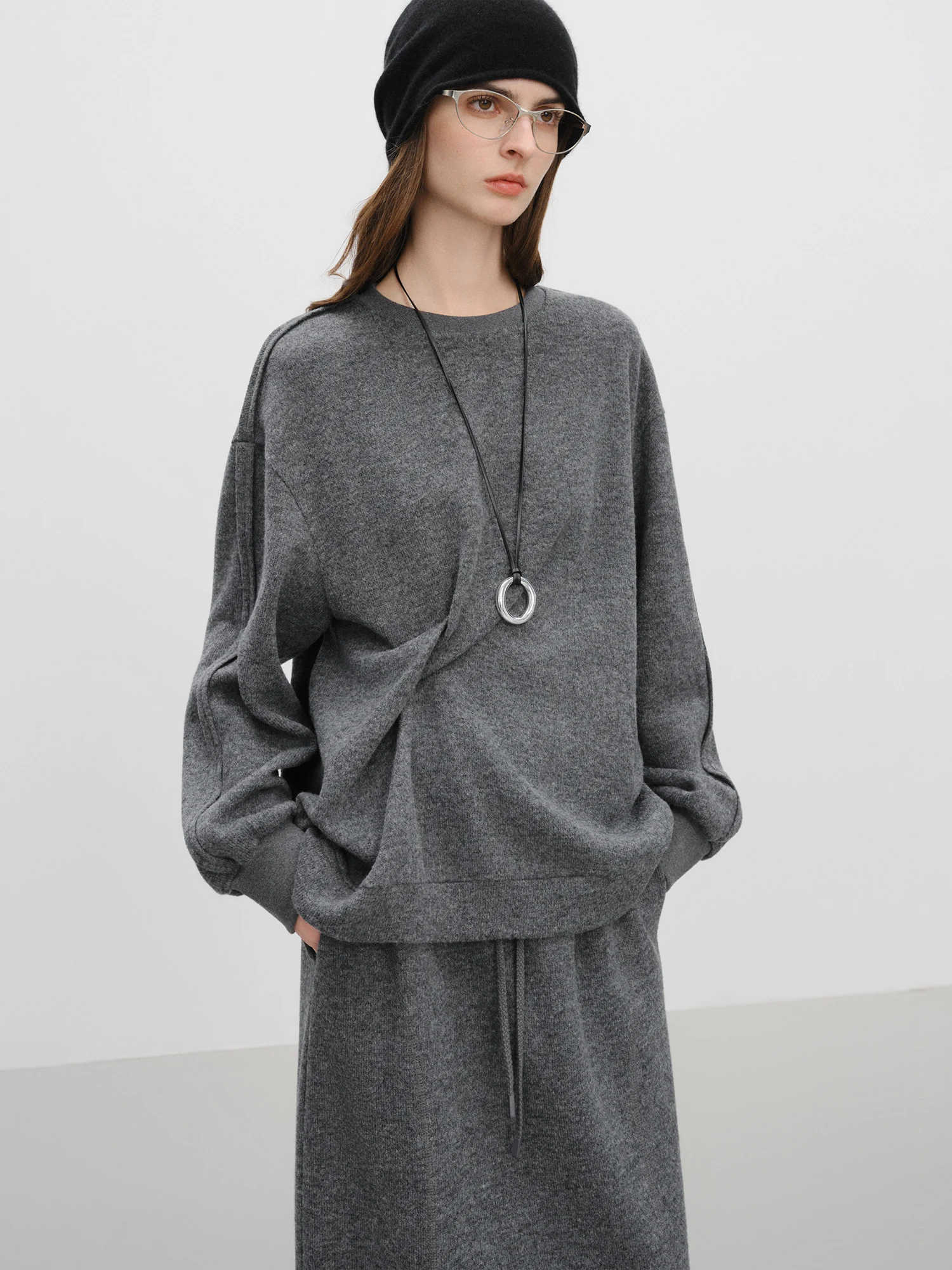 FSLE【Premium Series】Round Neck Twisted Sweatshirt Suit Women's Winter 2025 New Style Simple Long Skirts Sets Ins Casual - Image 3