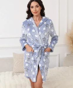 Ladies' autumn and winter heart-shaped printed flannel thickened home nightgown, double-sided long plush jacquard embroidered st - Image 3
