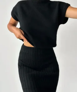 Hot Fashionable Commuting Round Neck Sleeveless Top Slim Elastic Skirt Autumn Winter Women's Suit Elegant Casual Sweater Suit - Image 4
