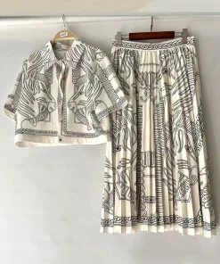 Alternative view of 2025 summer women's retro geometric print lapel straight short shirt two-piece set + high waist loose pleated skirt fashion suit