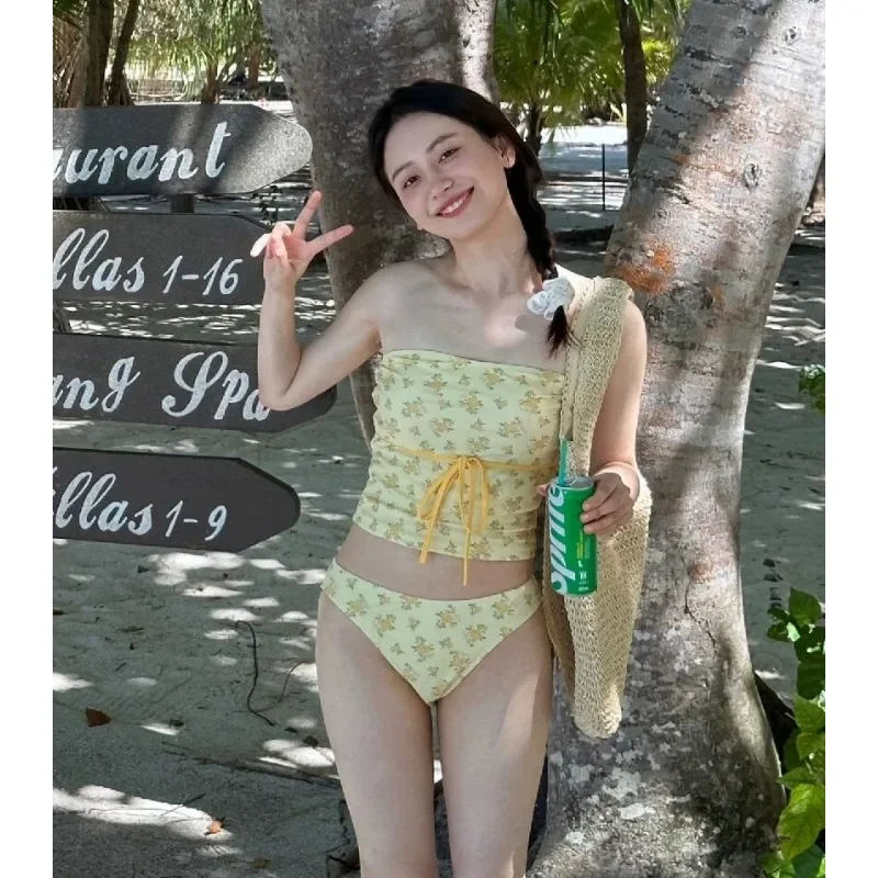 Spicy Daisy Swimsuit Halter Bikini Set 3pcs Women Brightening Waist Cinching Hot Spring Micro Cheeky Slim Fit Swimwear - Image 4