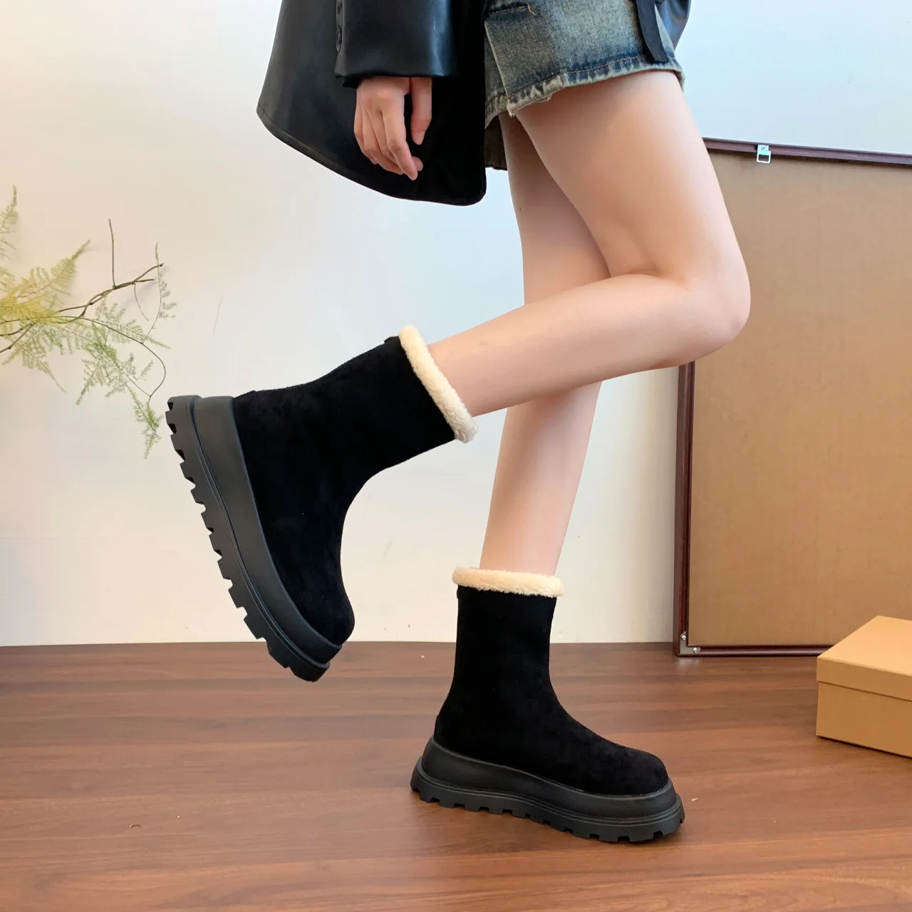 Women's Thick Bottom Snow Boots Winter Fleece Lined Fur Cotton Boots Waterproof Anti-slip Northeast Big Cotton Shoes - Image 2