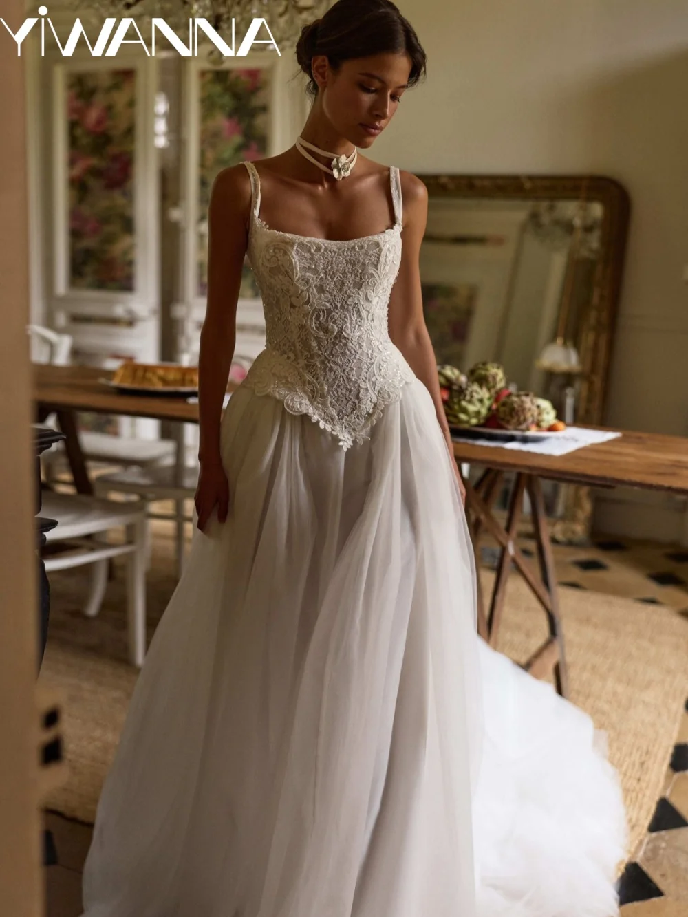 New Arrival Charming Appliques Wedding Dress Shinny Beaded Thin Straps Bridal Gown Customized A-line Tulle Dresses For Bride