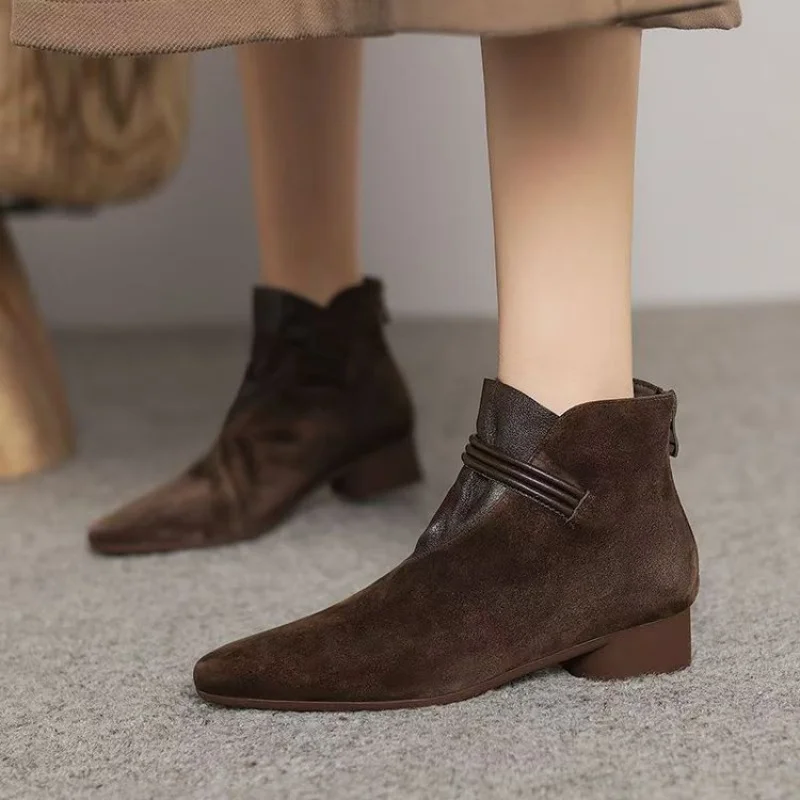 2025 Autumn Winter New Women's Korean Style Pointed Toe Ankle Boots - Chunky Heel Minimalist Fashion Boots Back Zipper Design - Image 2