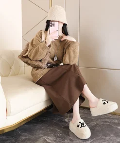 2025 Autumn & Winter New Platform Thick-Soled Mule Furry Slippers - High-Heel, Warm Cotton Slippers for Indoor & Outdoor Wear - Image 3