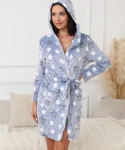 Ladies' autumn and winter heart-shaped printed flannel thickened home nightgown, double-sided long plush jacquard embroidered st - Image 6